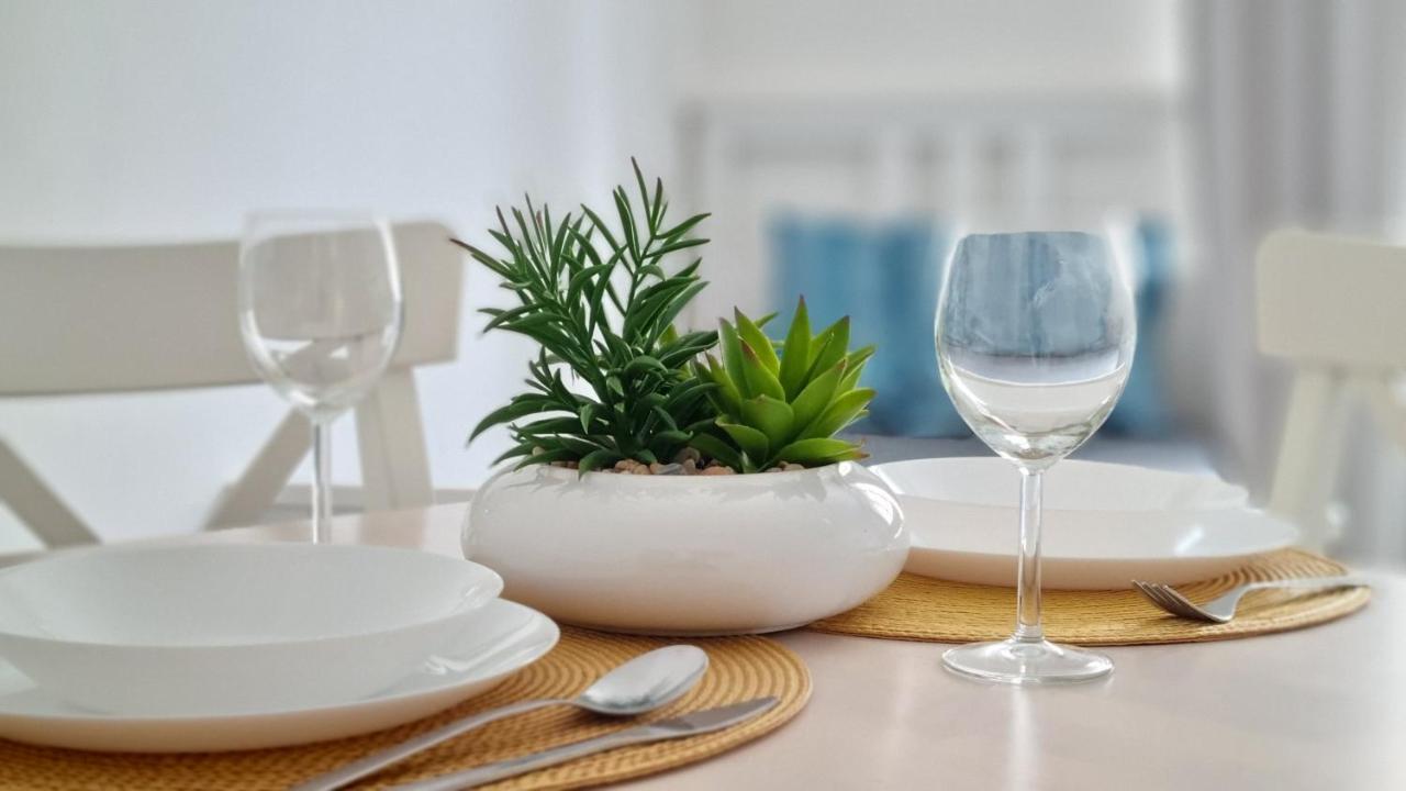 Finnem Rentals Zikova ปราก ภายนอก รูปภาพ